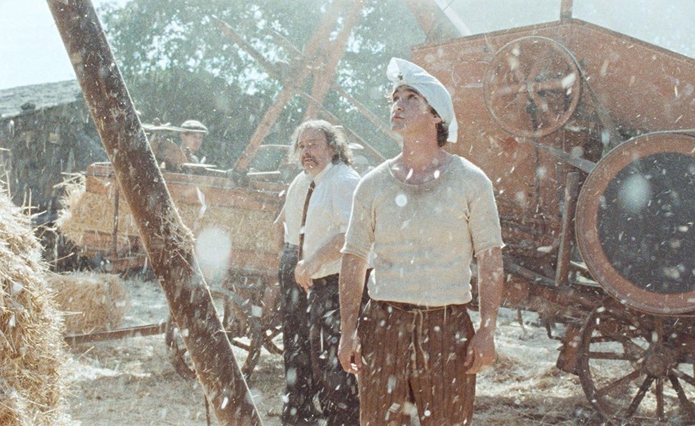 آدریانو تاردیولو در نمایی از فیلم  سینمایی «لازاروی خوشحال» (Happy as Lazzaro)